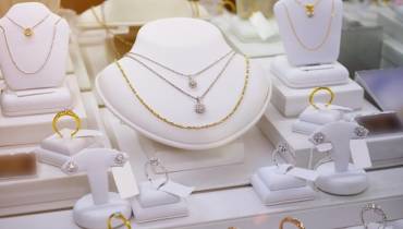 Best Jewelry Items for Various Types of Celebrations and Events 