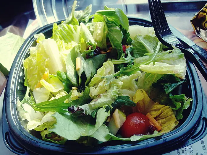 vitamine-diet-eating-healthy-food-lettuce-salad.jpg