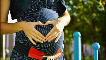 woman-pregnant-pregnancy-suppliments