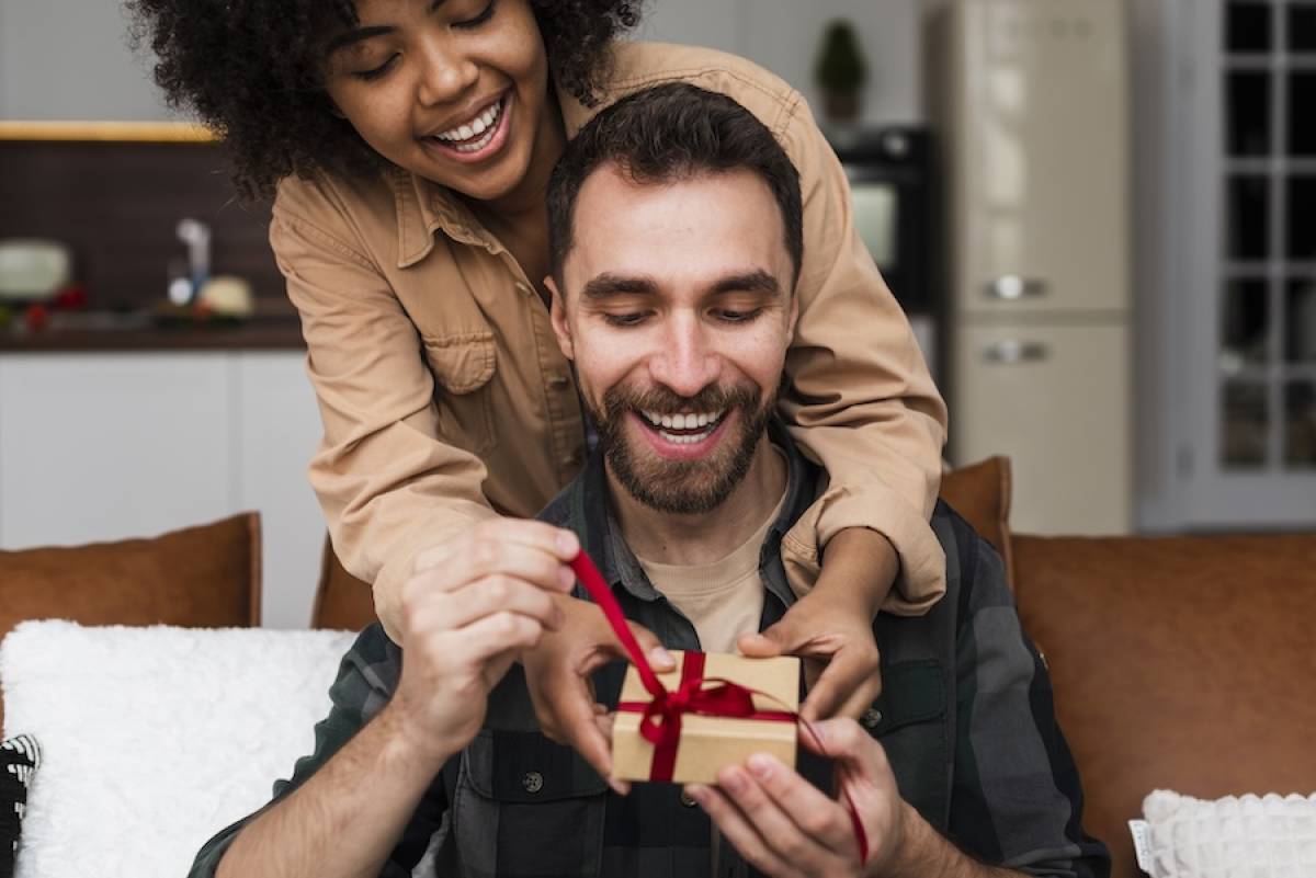 pretty-woman-woman-offering-gift-her-male-friend - illustration